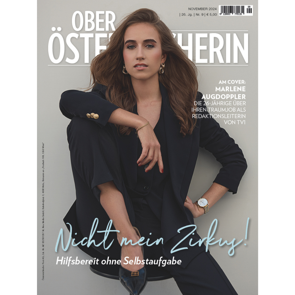 Redaktionsleiterin von TV1 Marlene Augdoppler sitzend am Cover