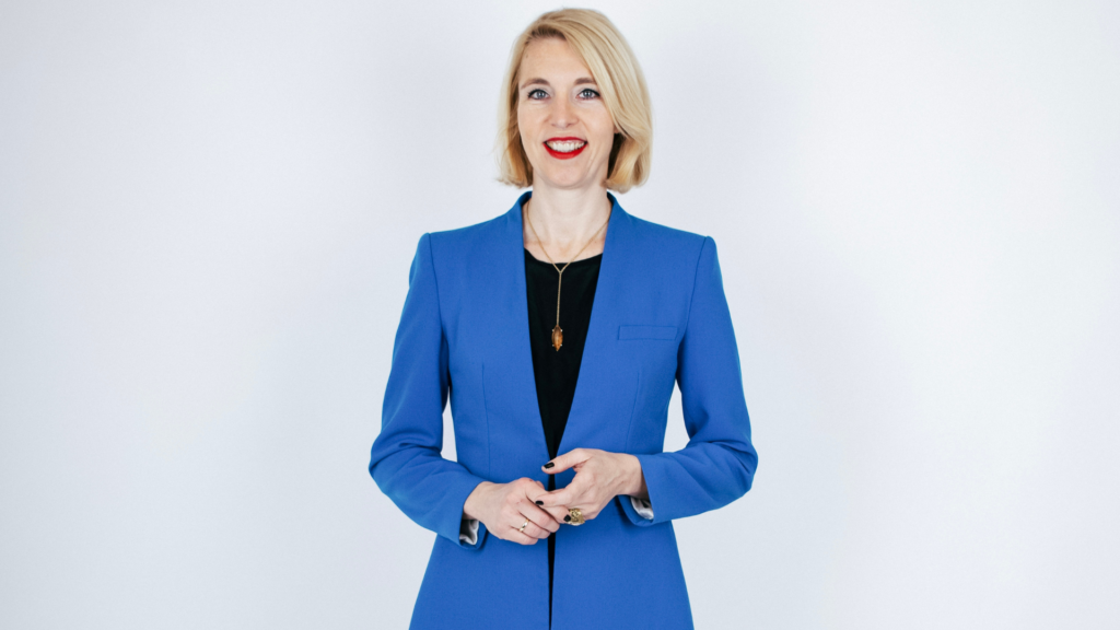 Portrait von Simone Lindinger, Geschäftsführerin und Kulturmanagerin KUVA Leonding