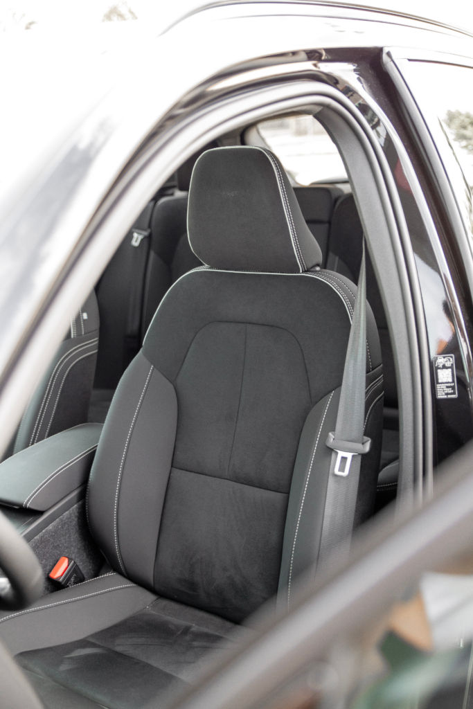 Volvo EX40: Autositz