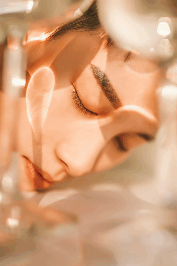 koreanische Hautpflege Trends 2026: Frau mit klarer Haut