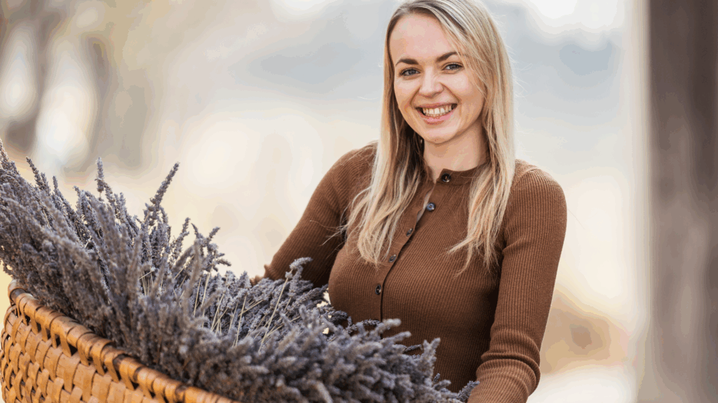 Out Now April-Ausgabe: Vanessa Aufreiter