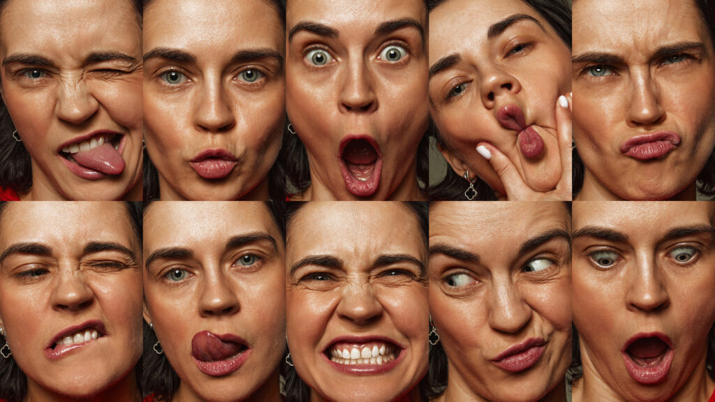 Face-Reading: Frau mit unterschiedlichen Gesichtsausdrücken und Emotionen als Symbol für Mimik und Persönlichkeitsanalyse.