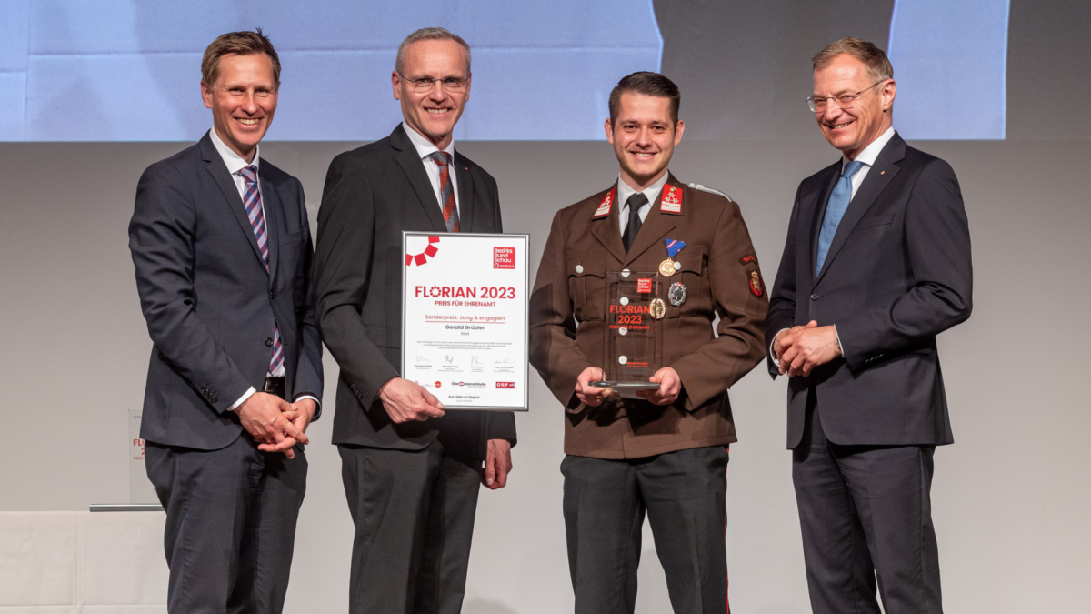 Florian 2025: Thomas Winkler (MeinBezirk OÃ), Othmar Nagl (Generaldirektor OÃ Versicherung), Gerald GrÃ¼bler und Landeshauptmann Thomas Stelzer