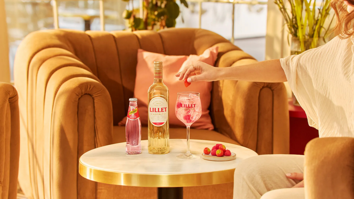 Ein echter âOh lÃ  lÃ â-Moment: Lillet prÃ¤sentiert sich in neuem Flaschendesign